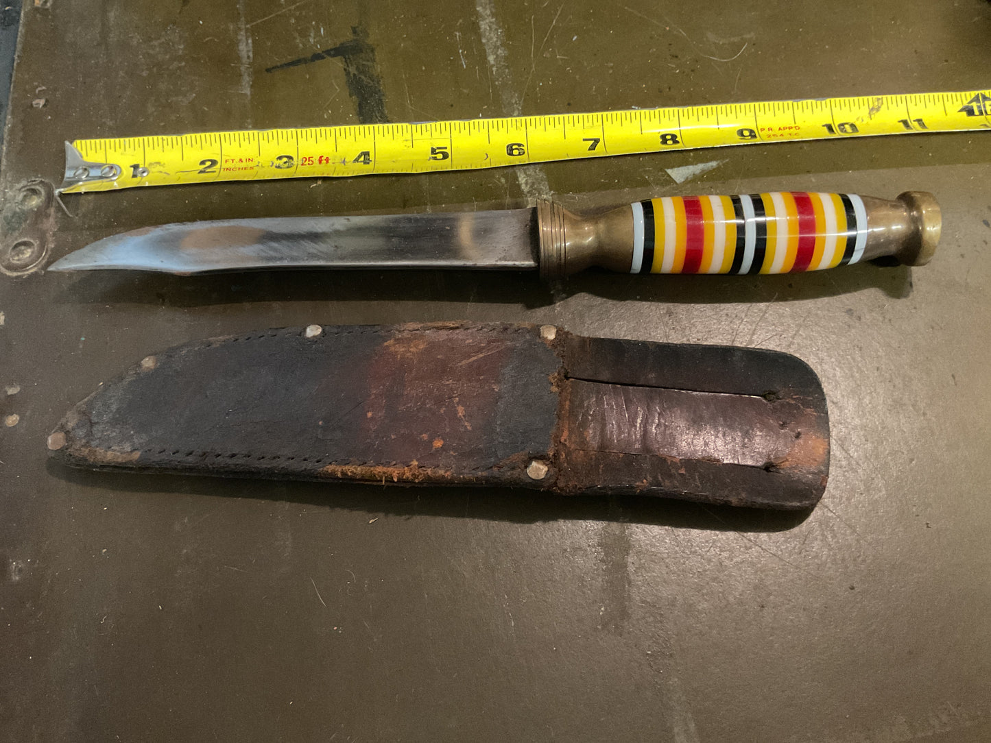 WWII Theatre Knife multicolor stripe
