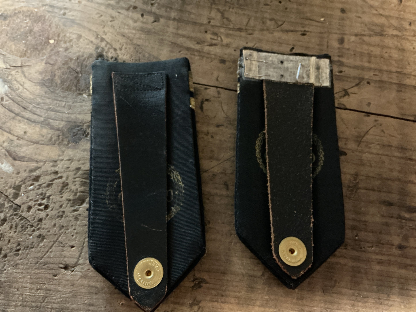 WWII U.S. Army Air Force’s Officer Shoulder Boards(Pair)-First Lieutenant-Black Wool Dress Uniform Epaulettes