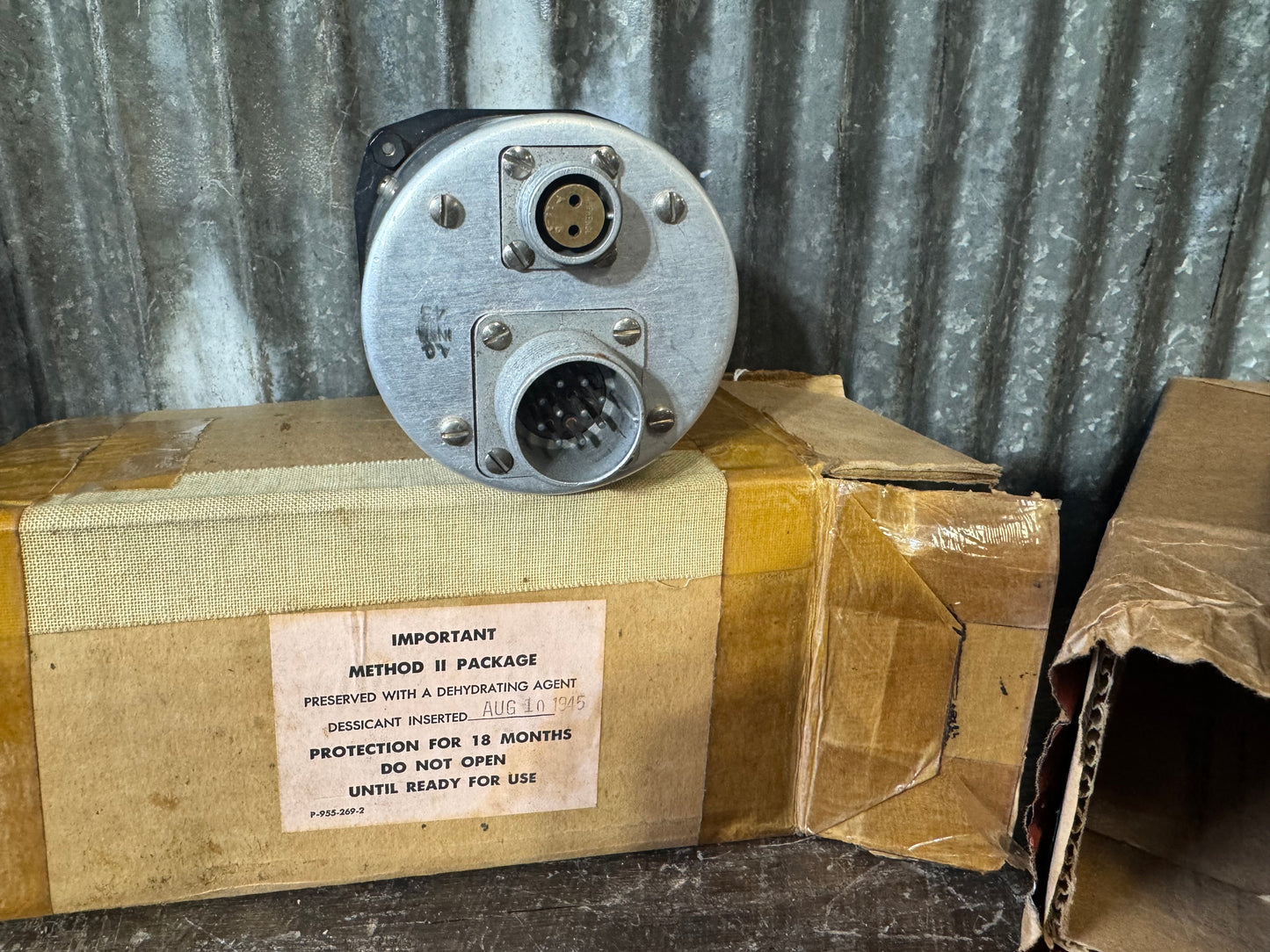 WWII Aircraft Radar Warning Indicator with Original Preservation Box