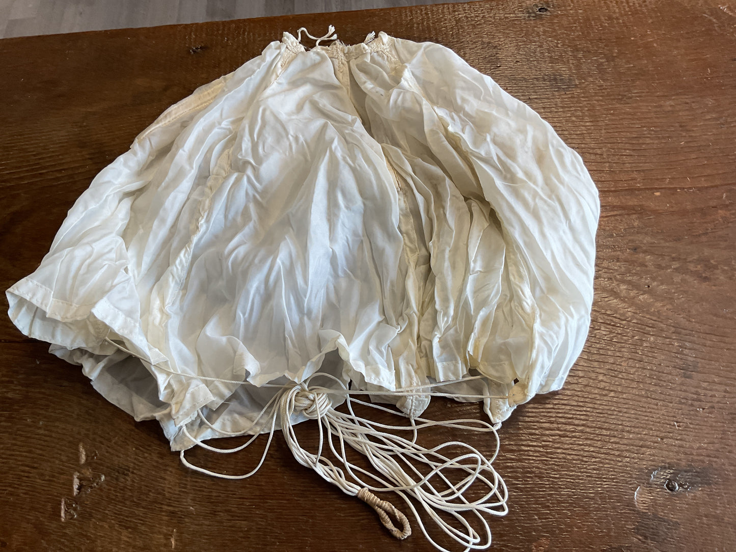 WWII Pilot Parachute for T5 Chut Pack Switlik Co. 1943