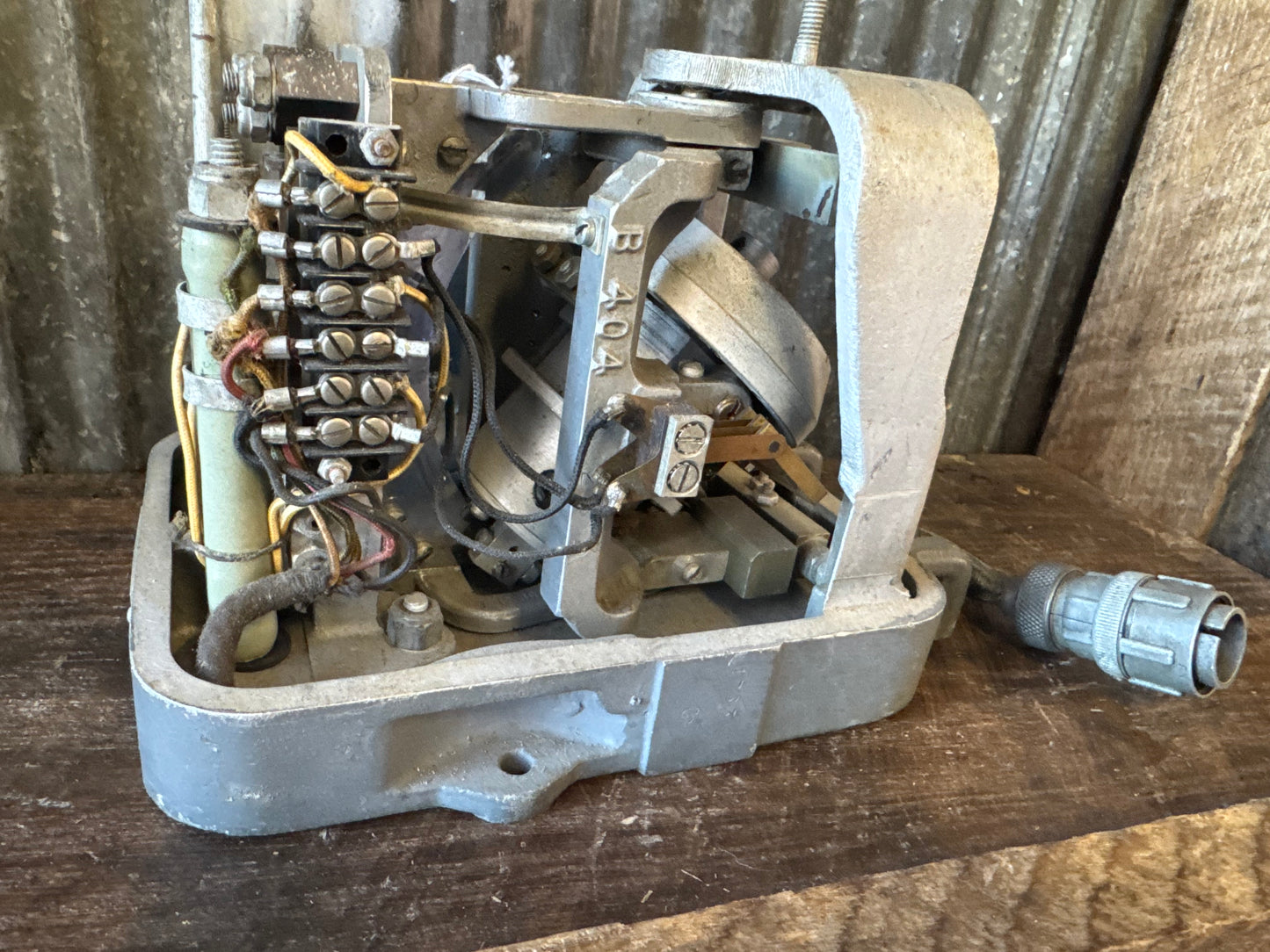WWII U.S. Aircraft Westinghouse Control Servo Unit – Autopilot / Navigation Component