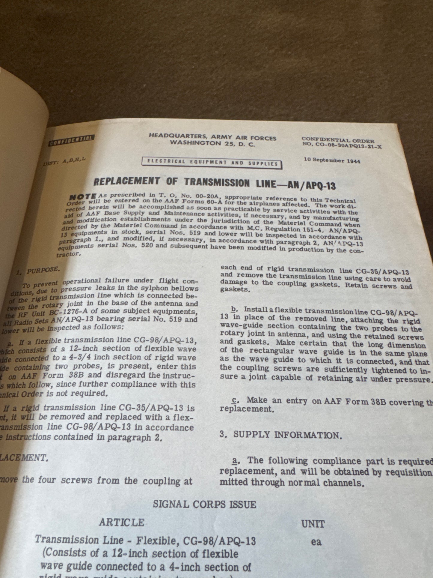 WWII AAF AN/APQ-13 Radar Binder
Original 1944 technical order
