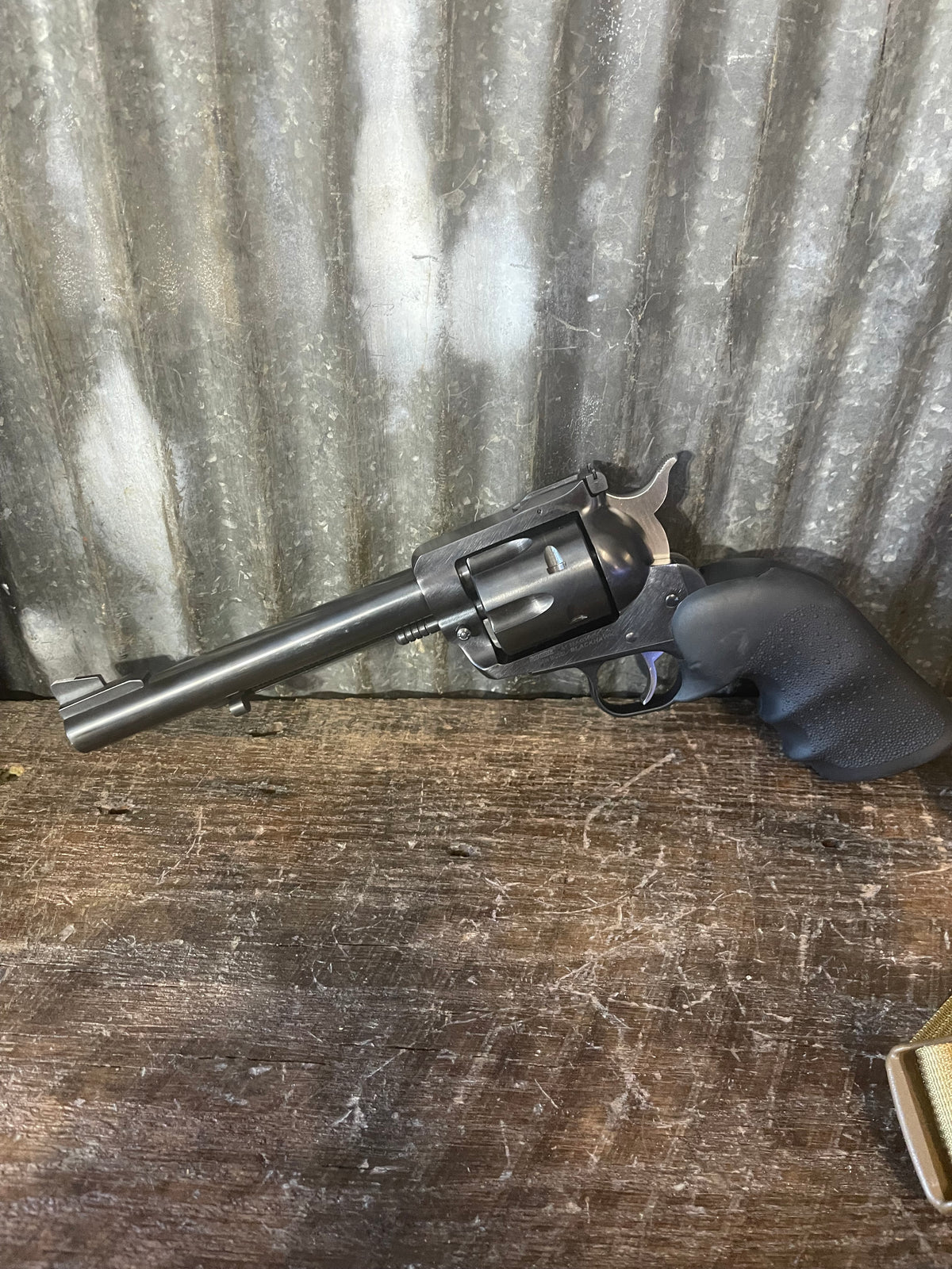 Ruger New Model Blackhawk .41 Magnum – Excellent Used Condition – Hogue Grips – Chest Rig Included