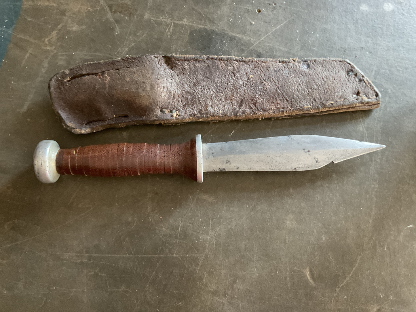WWII Theatre Knife (brown handle dagger)