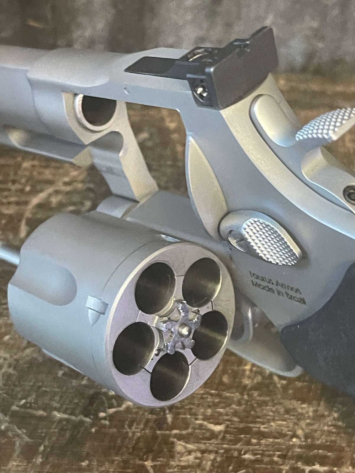Taurus Tracker .44 Magnum – Stainless – 5-Shot – Ported Barrel – Chest Rig Included