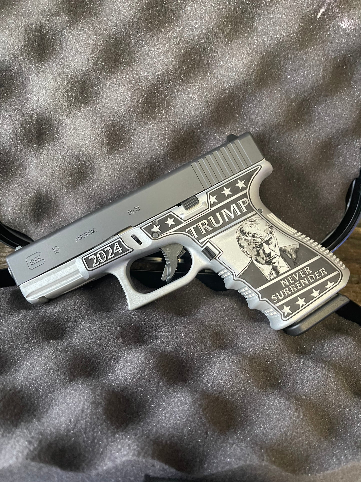 Glock 19 “Trump – Never Surrender” 2024 Commemorative – 9mm – Like New in Box