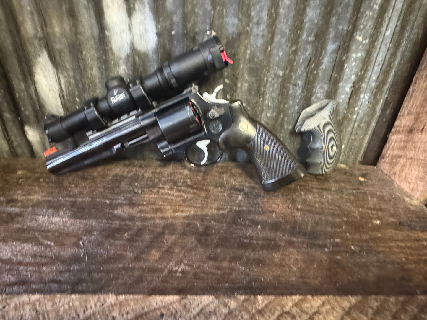 S&W MODEL 29-8 PERFORMANCE CENTER PACKAGE w/ Burris