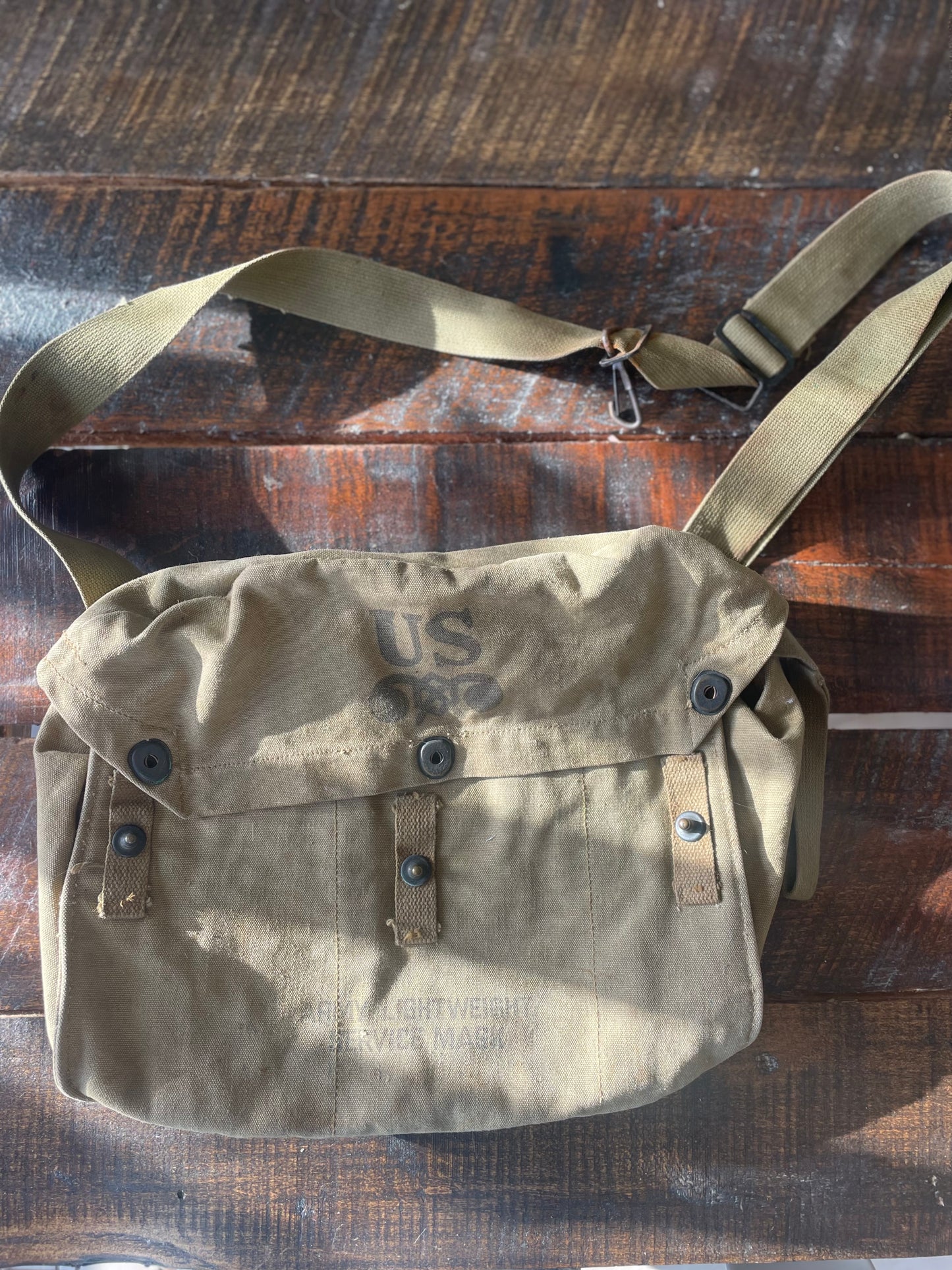 WWII lightweight Gasmask Bag- original