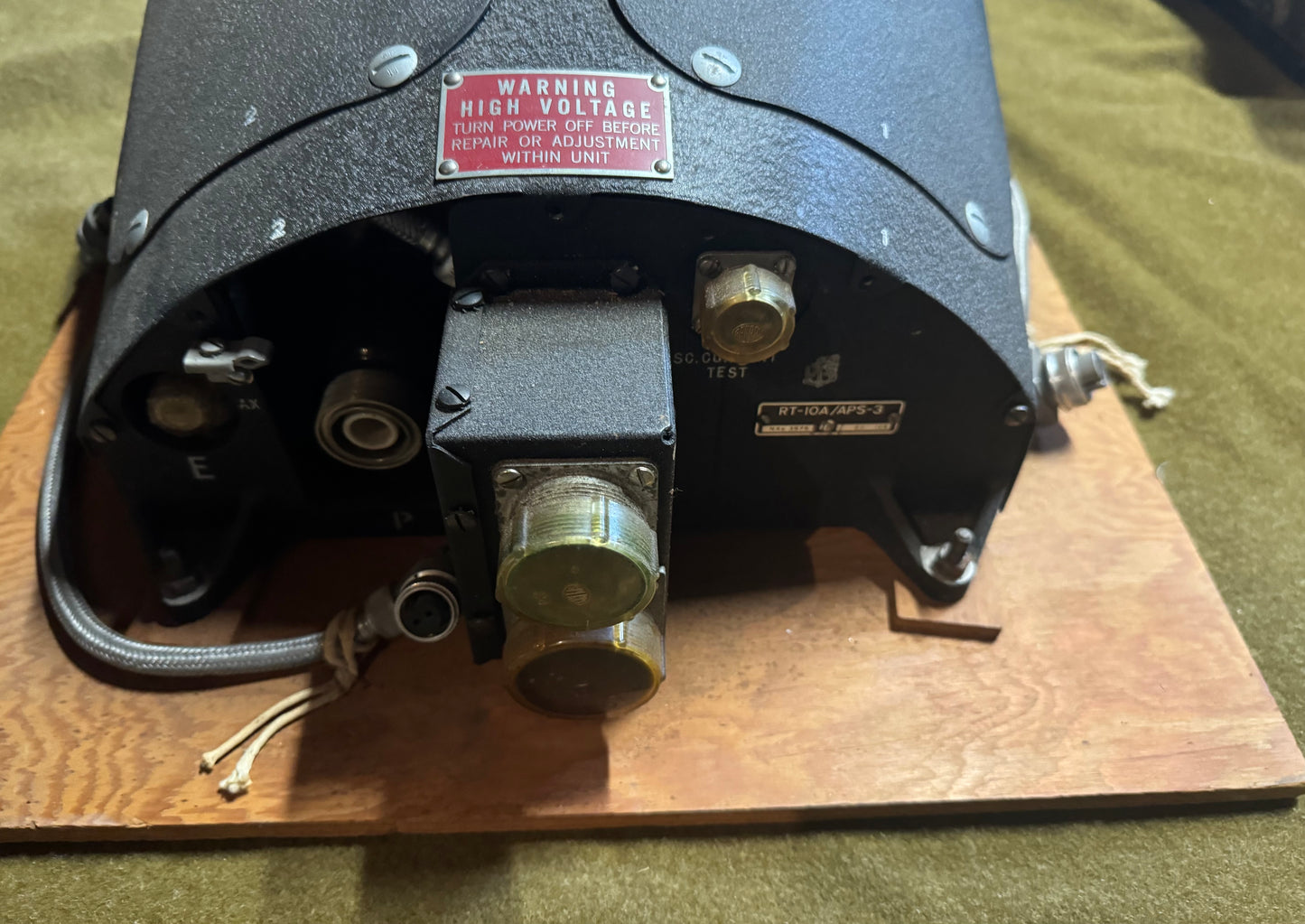 WWII U.S. Navy RT-10A/APS-3 Radar Receiver/Transmitter Unit