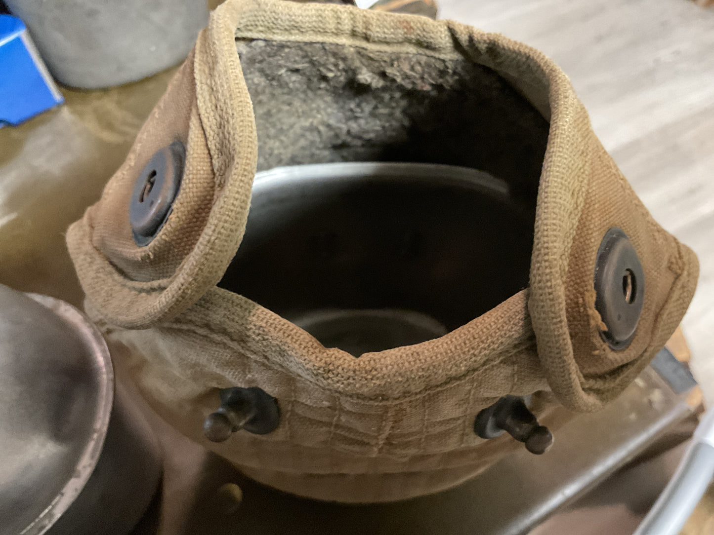 WWII Canteen with Cover & Cup (y)