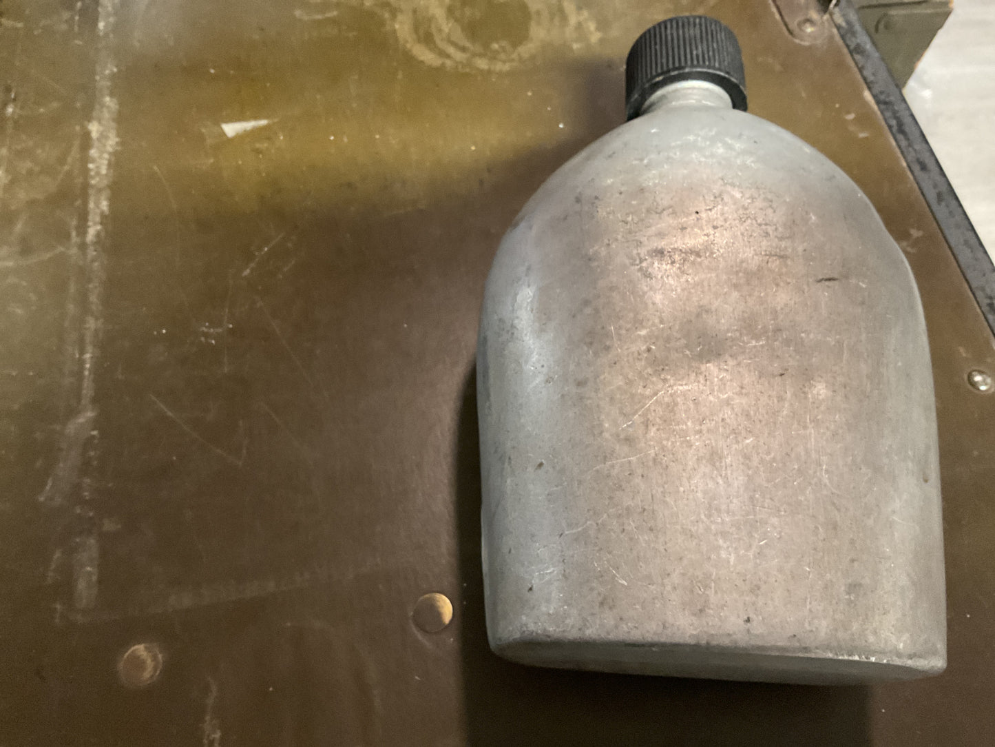 WWII Canteen no Cover (q)