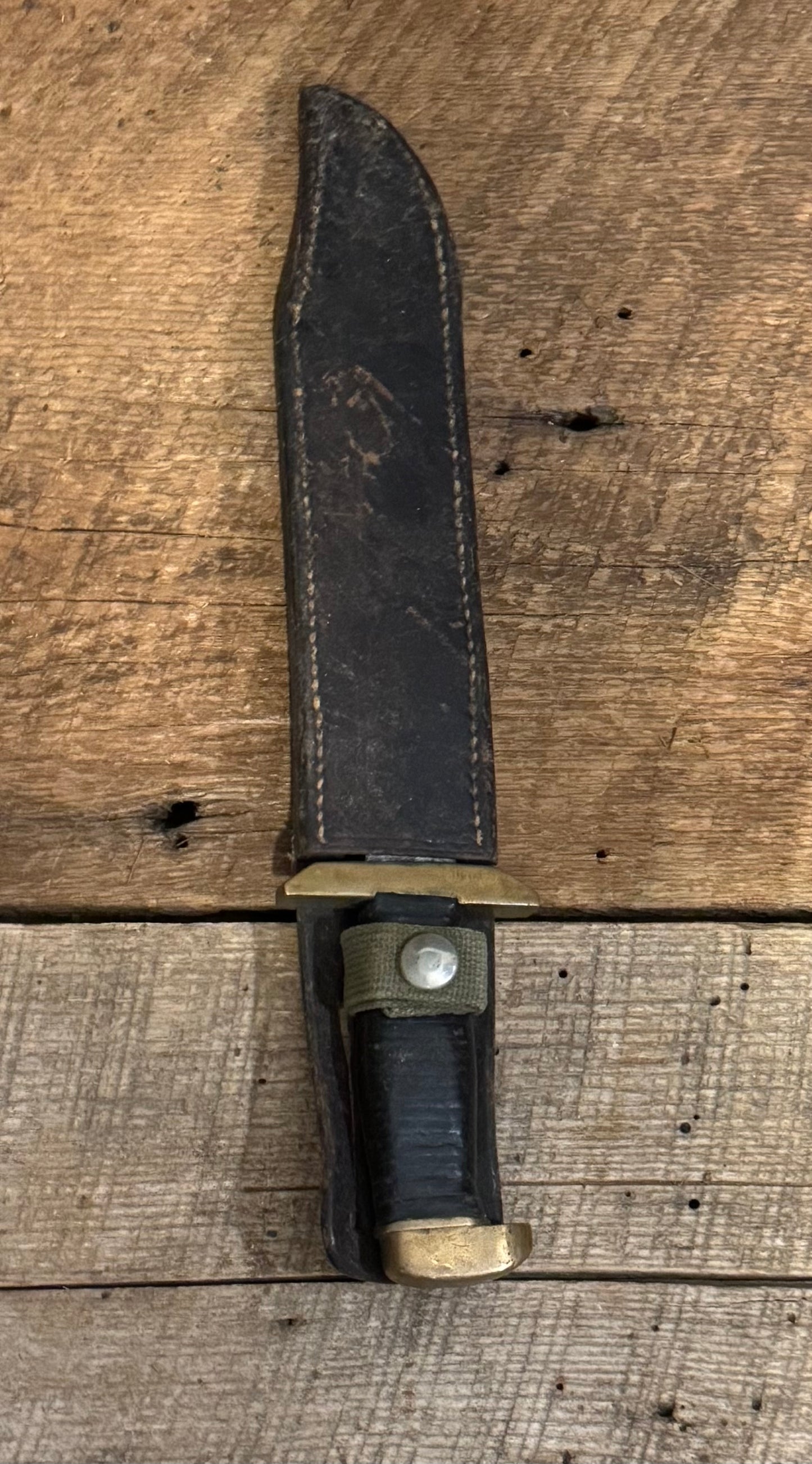 WWII Theatre Knife-Black & Brass