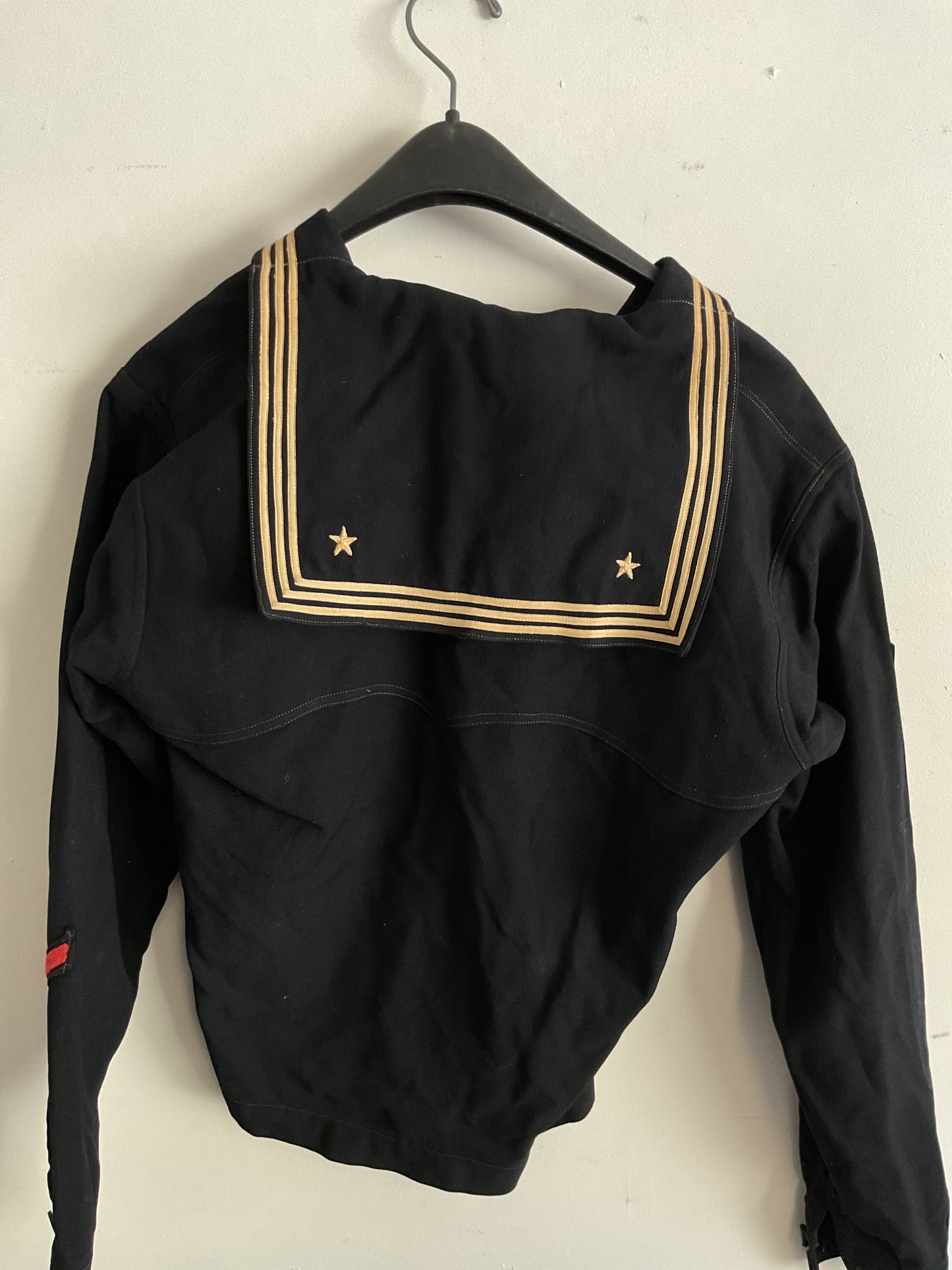 WWII U.S. Navy Dress Blue Jumper - Petty Officer Second Class Gunner’s Mate with Custom Embroidery - Size Medium (Estimated)