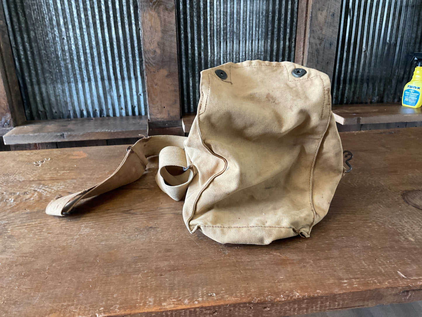 WWII US LIGHTWEIGHT SERVICE GAS MASK BAG