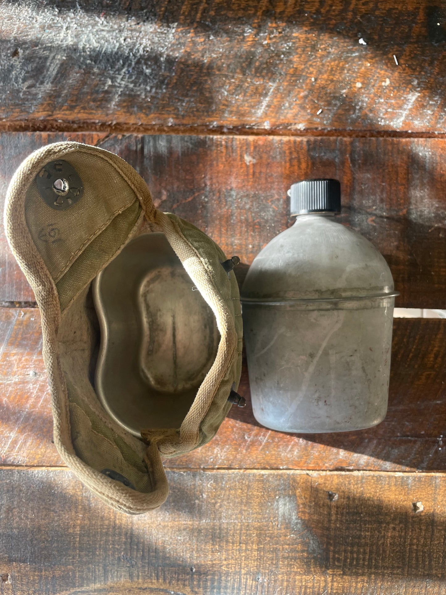 WWII British Canteen Cover with Swanson Canteen and EACO cup
