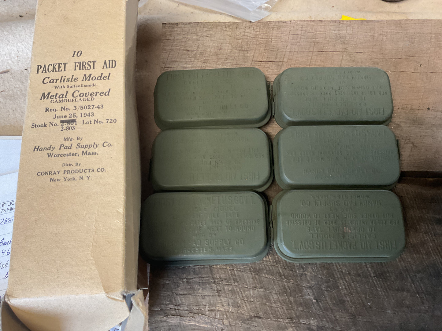 US Goverment First Aid Packet Carlisle Model June 1943