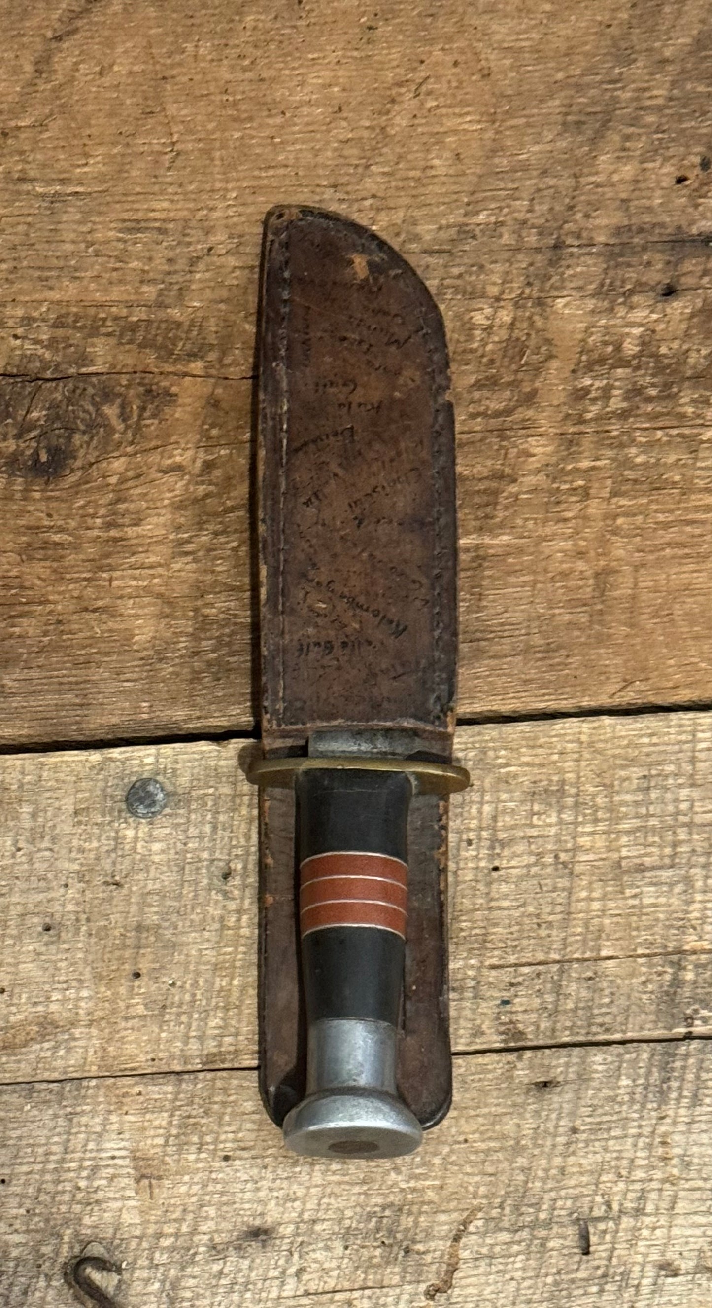WWII Theatre Knife-Black & Red