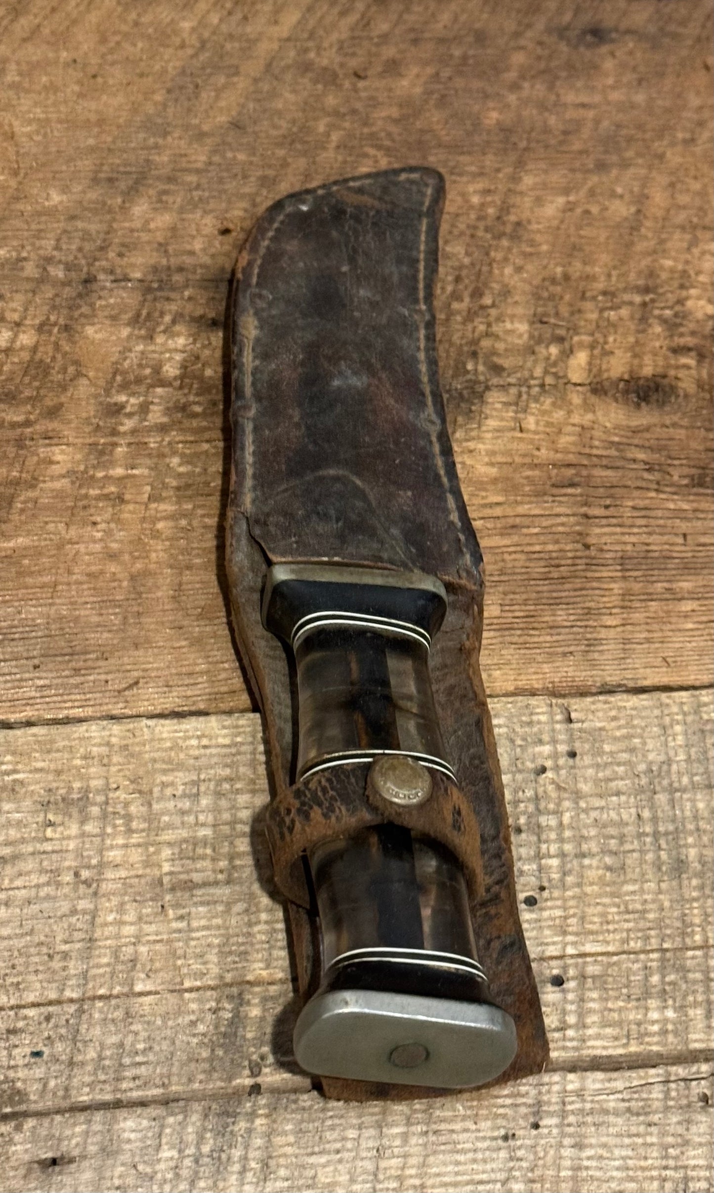 WWII Theatre Knife-Clear & Black