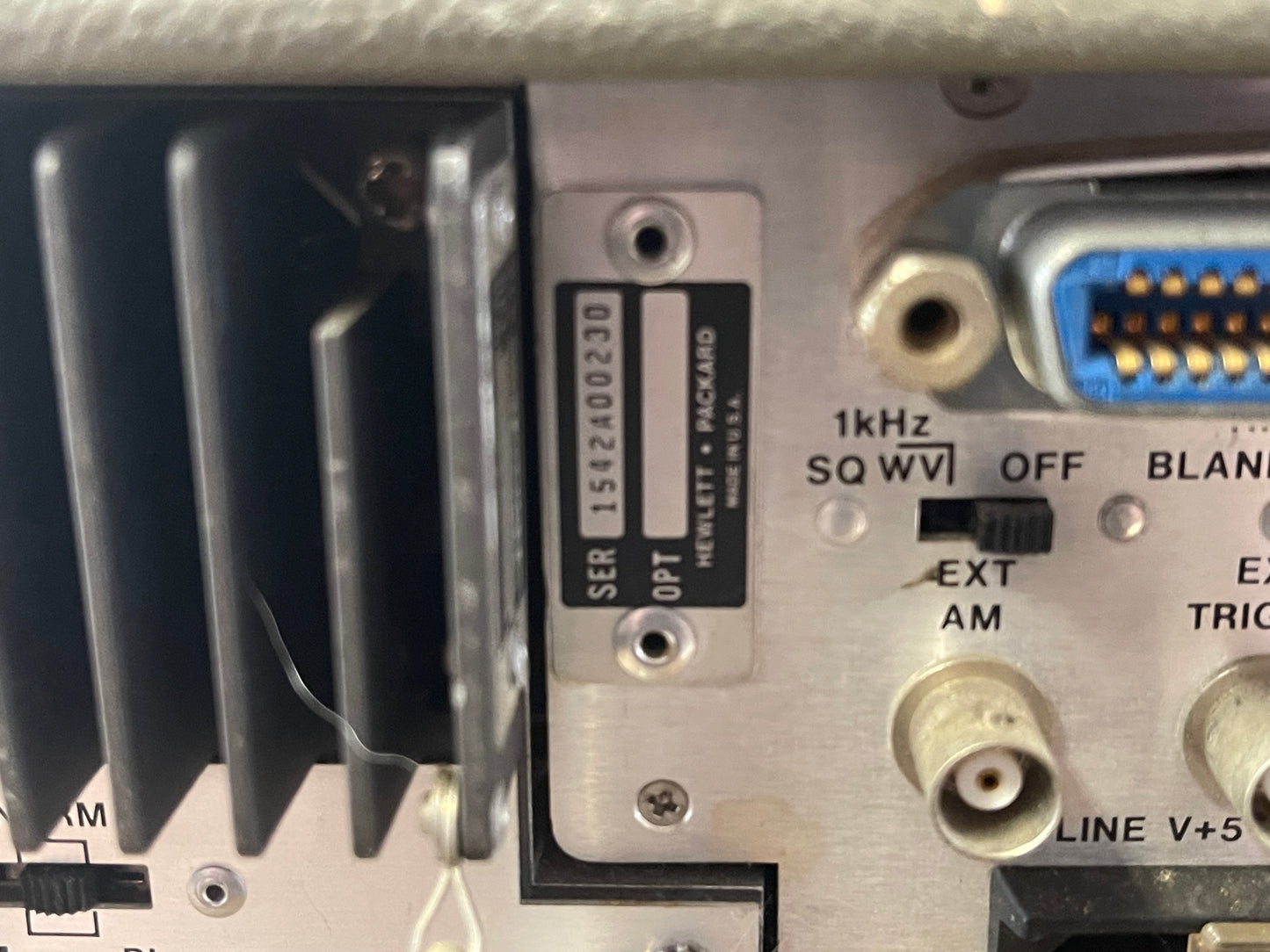 Hewlett Packard 8620C Sweep Oscillator w/ 86290A RF Plug-In (2–18 GHz) – Microwave / Radar Test System
