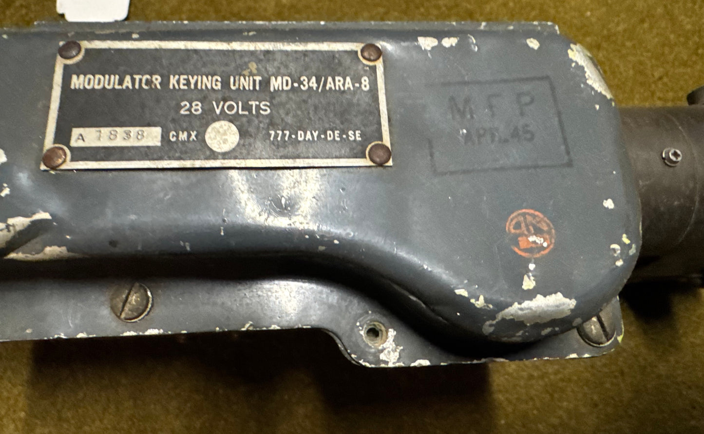WWII U.S. Army Modulator Keying Unit MD-34/ARA-8 – 28 Volt