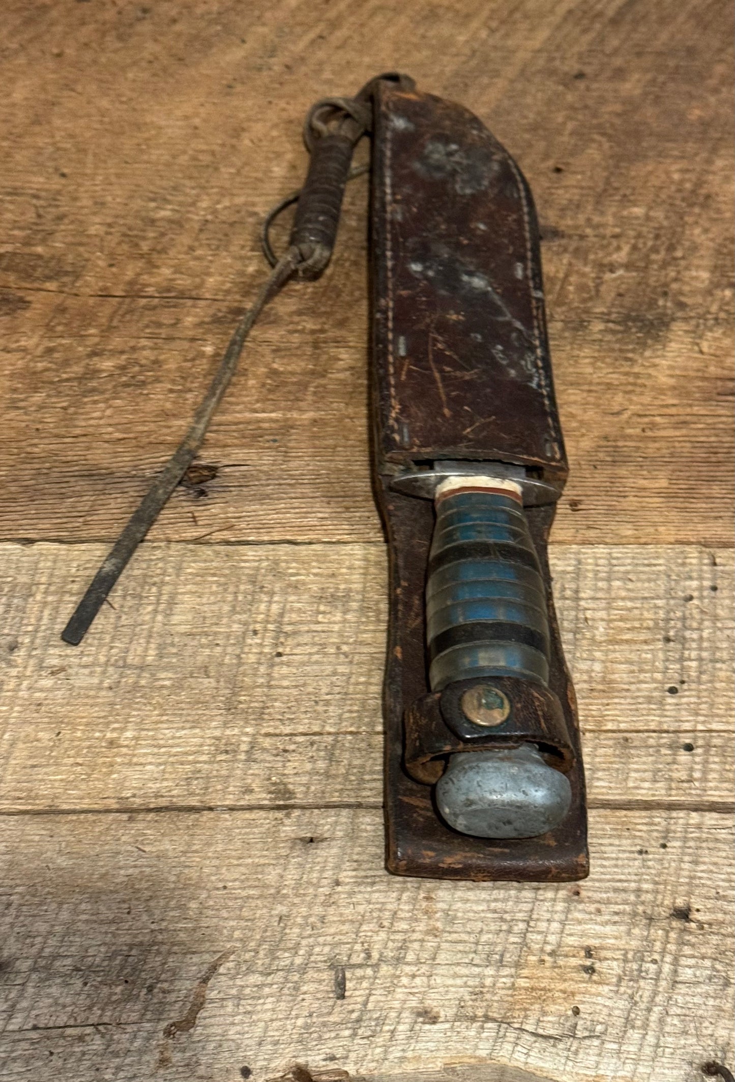 WWII Theatre Knife-Clear & Blue