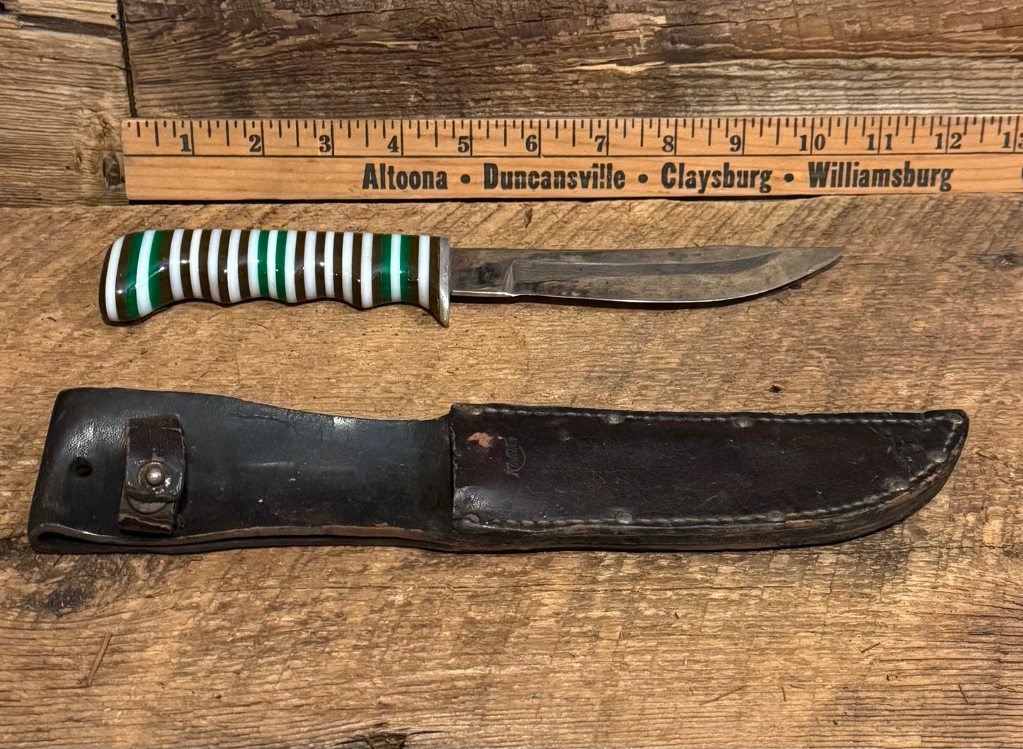 WWII Theatre Knife-Green Brown & White