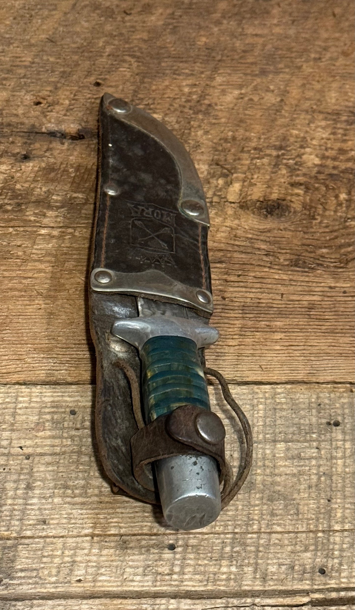 WWII Theatre Knife- Green Clear