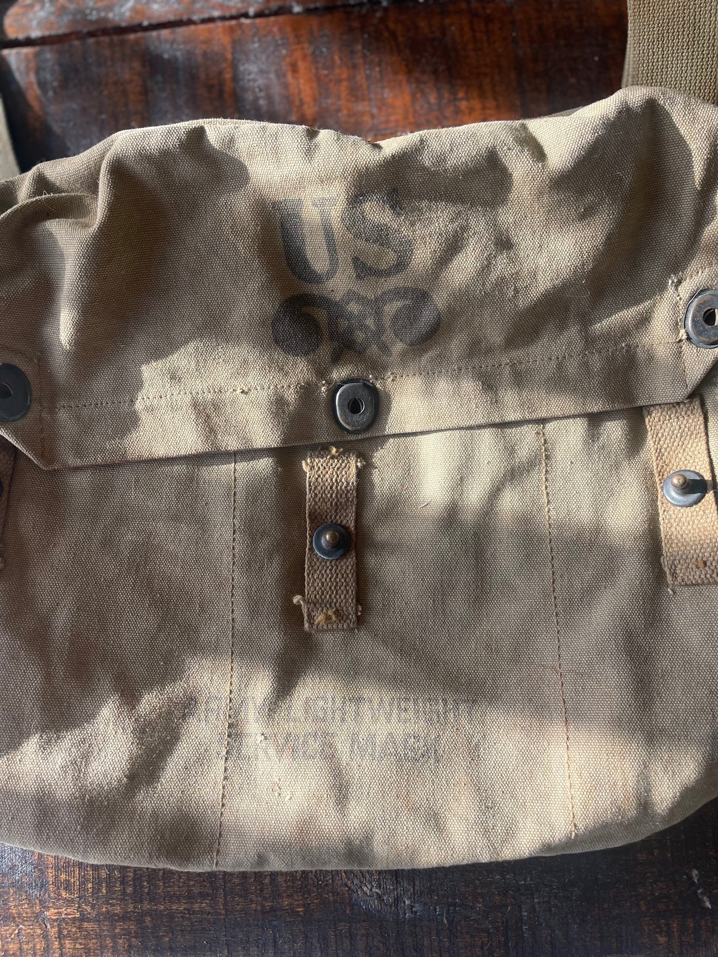 WWII lightweight Gasmask Bag- original