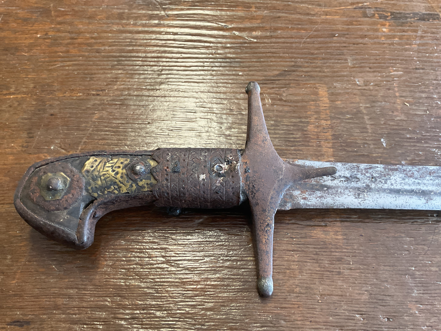 Scimitar estimated to be from early 19th Century