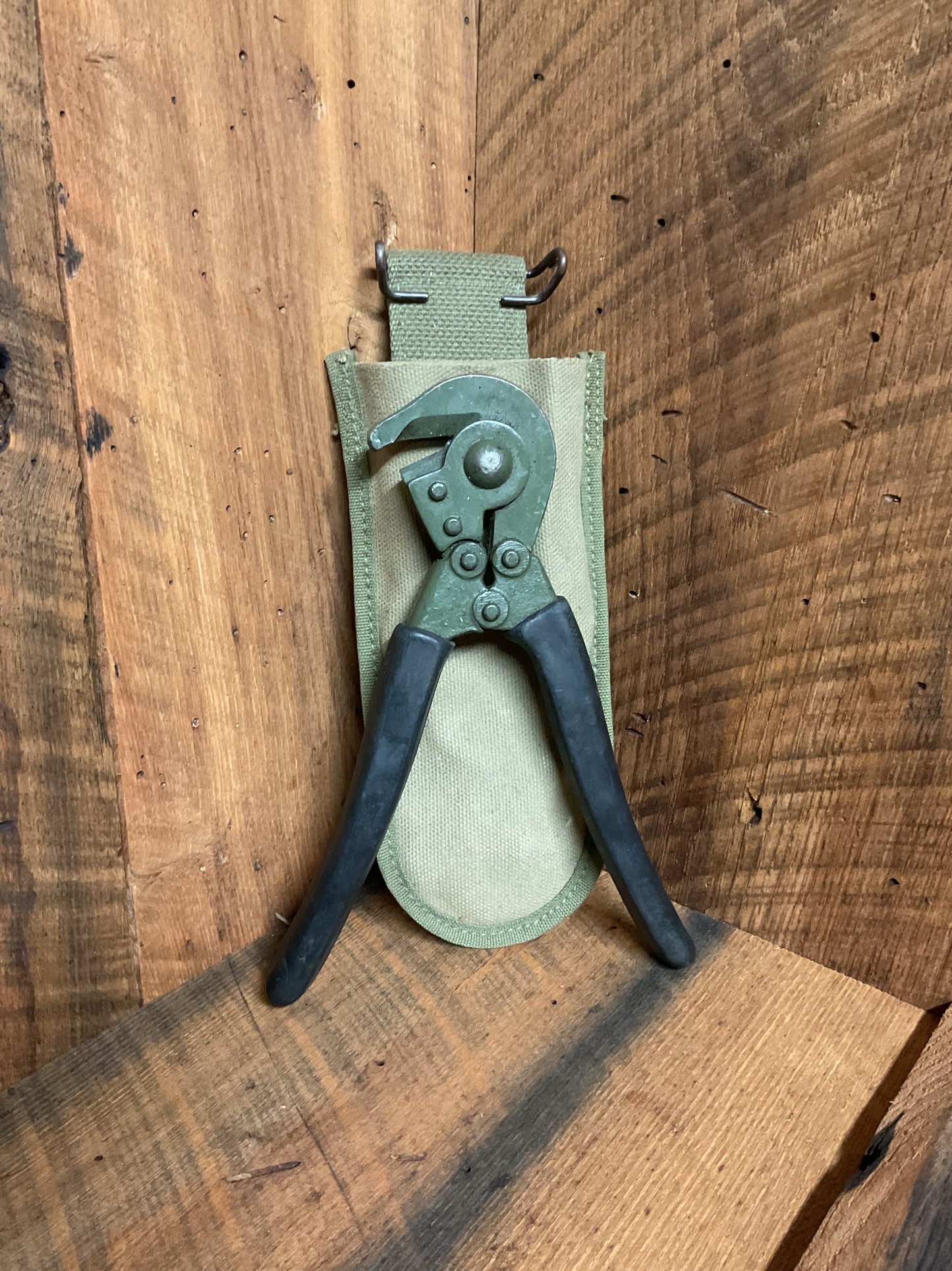 WW2 Wire Cutters
