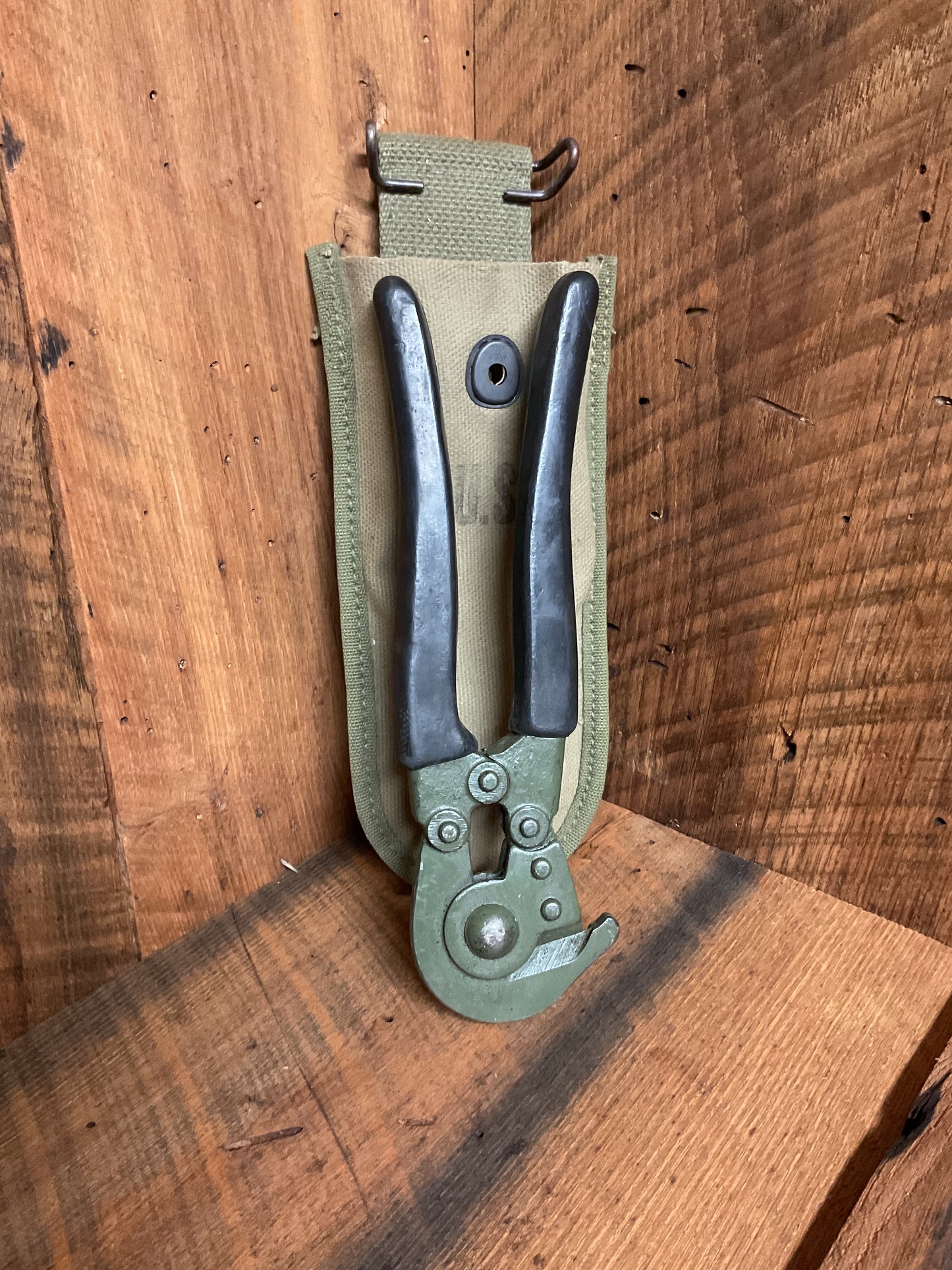 WW2 Wire Cutters