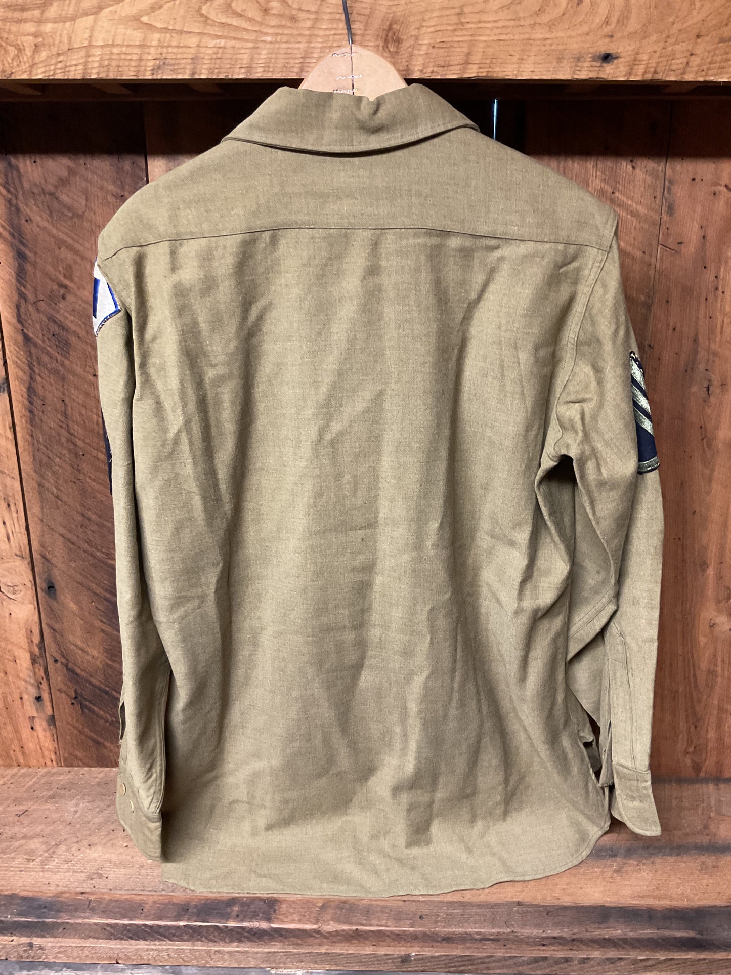 WWII EM Wool Shirt w/ gas flap and insignia