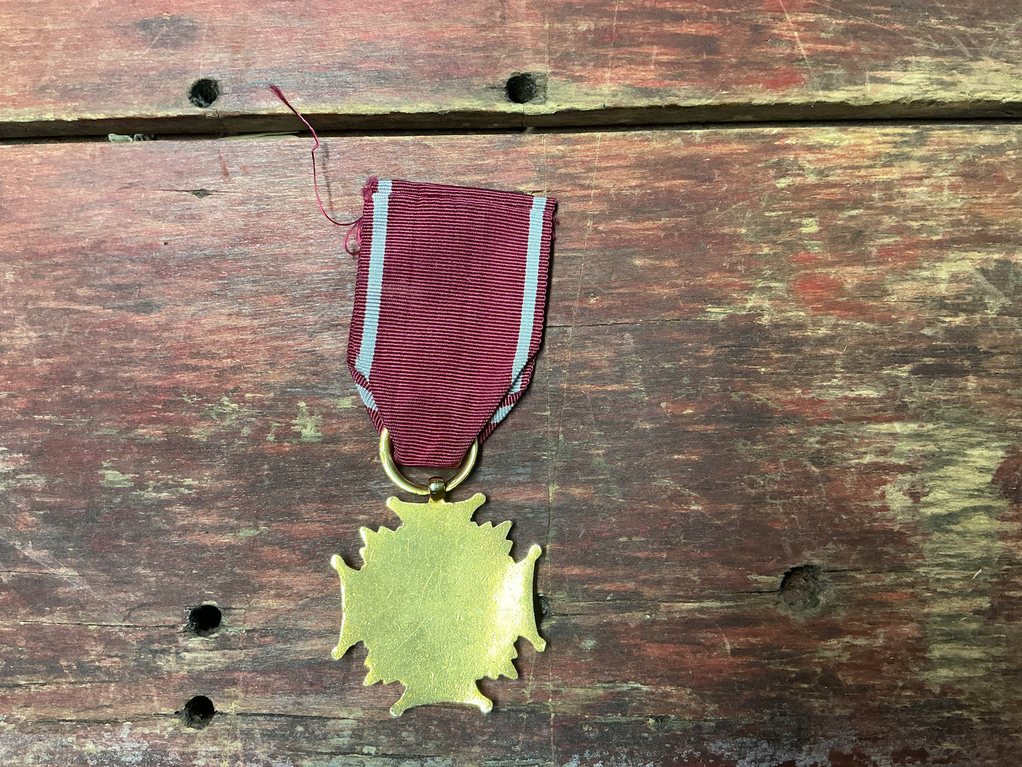 Polish People’s Republic Order of Polonia Restituta Style Medal – Red Enamel Cross Decoration