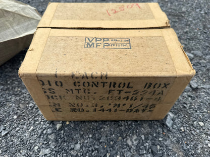 WWII U.S. Navy FT-224A Radio Control Box — NOS 1945 Box