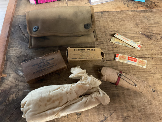 U.S. Model 1916 Small Articles Pouch w/ WWII-era Medical Contents