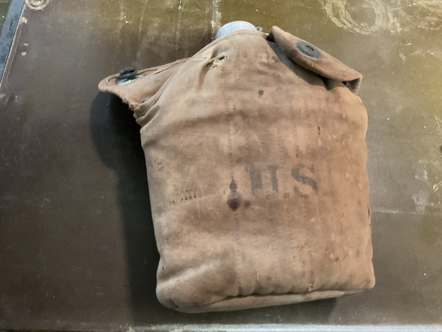 WWI 1918 Canteen with 1917 named Cover (g)