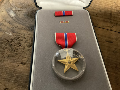 U.S. Bronze Star Medal Presentation Set