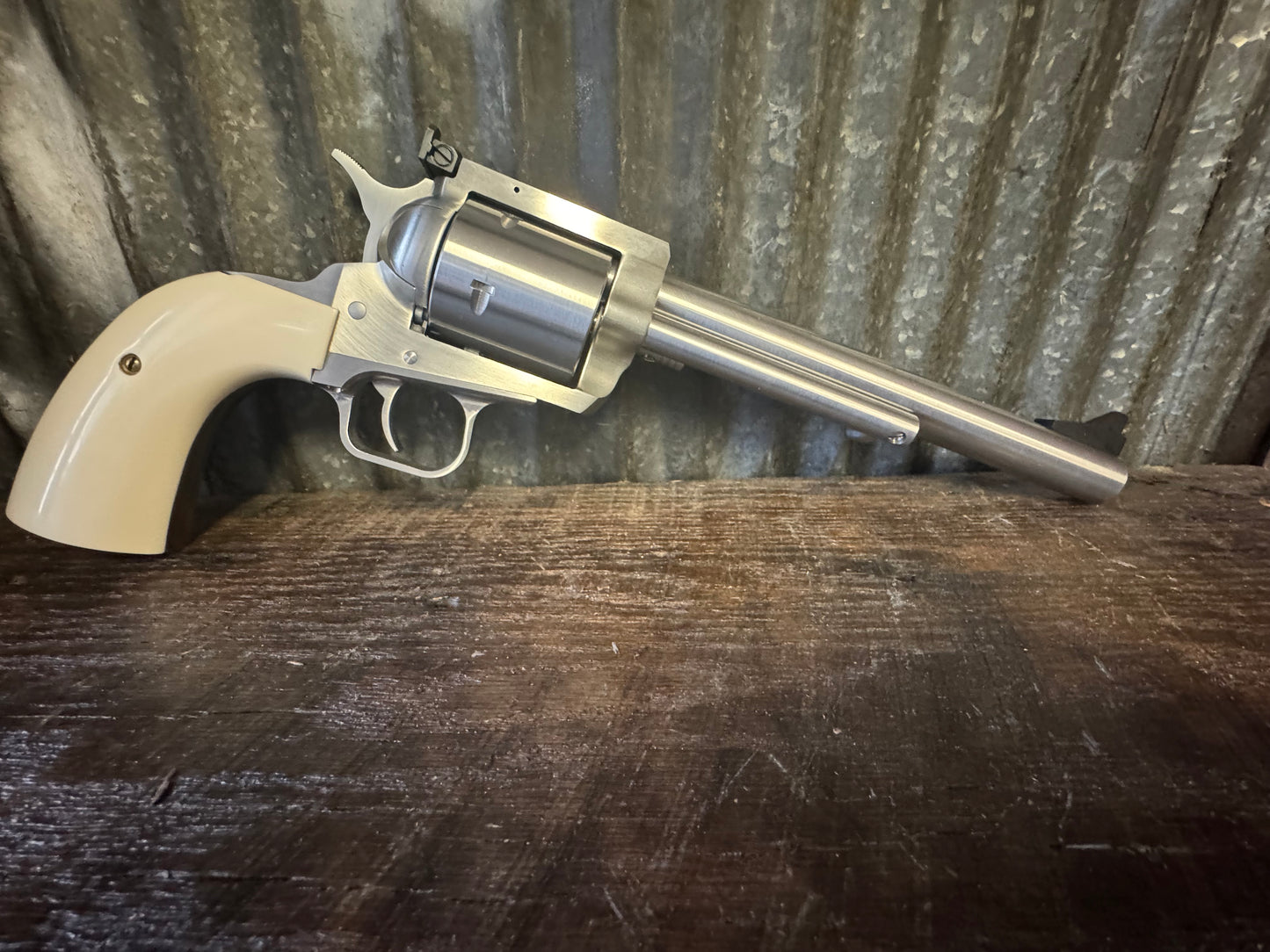MAGNUM RESEARCH BFR .44 MAGNUM LNIB