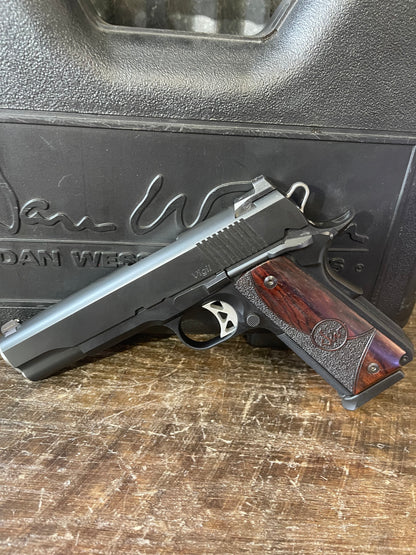 Dan Wesson Vigil .45 ACP 1911 – Match Barrel – Original Case – 3 Magazines