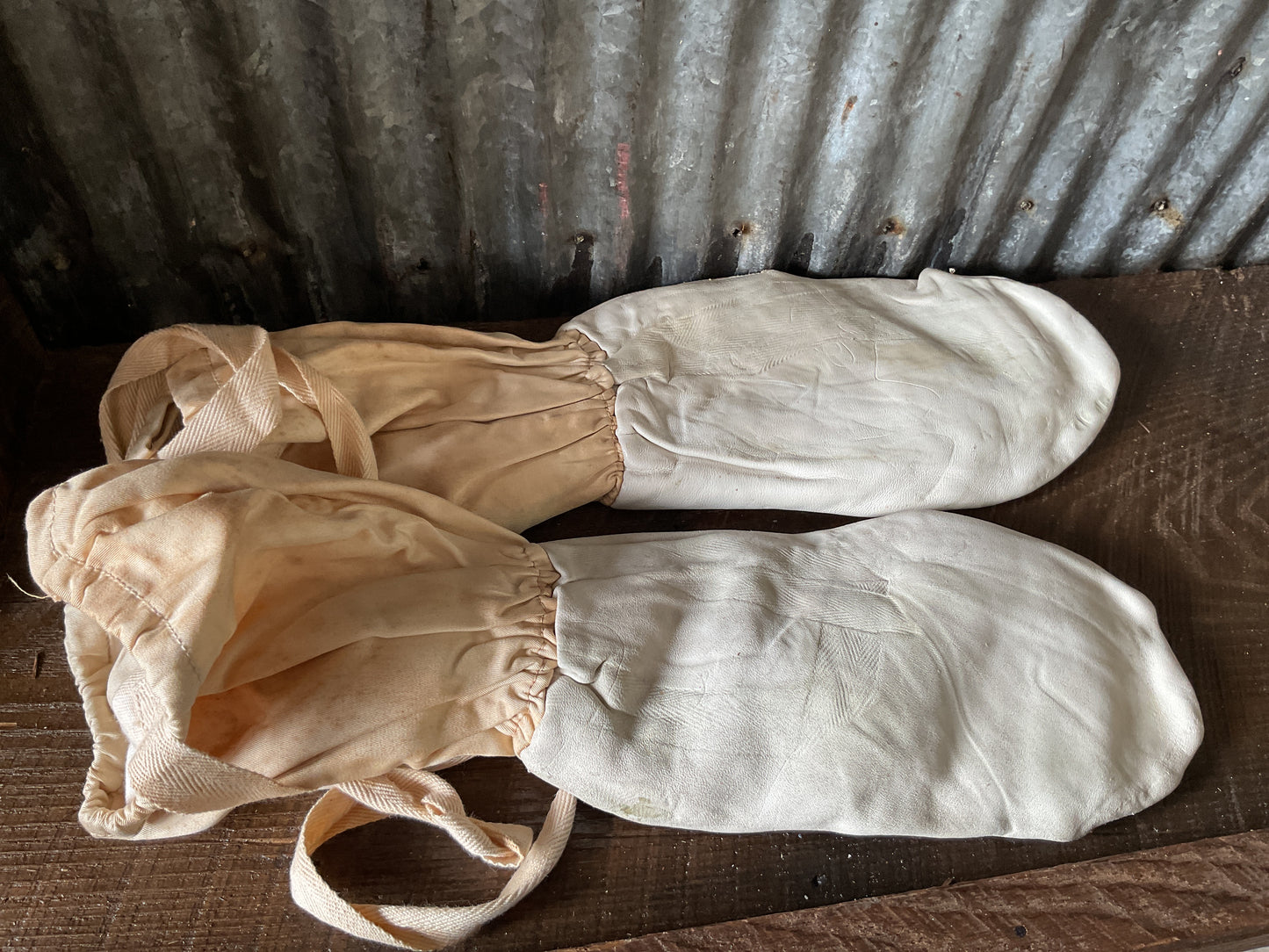 WWII Leather Ski Mittens Yeovil Company British 1942