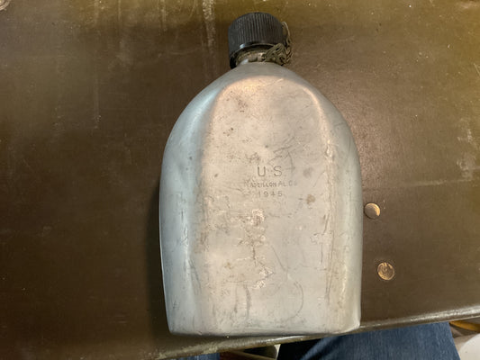 WWII Canteen no Cover (p)
