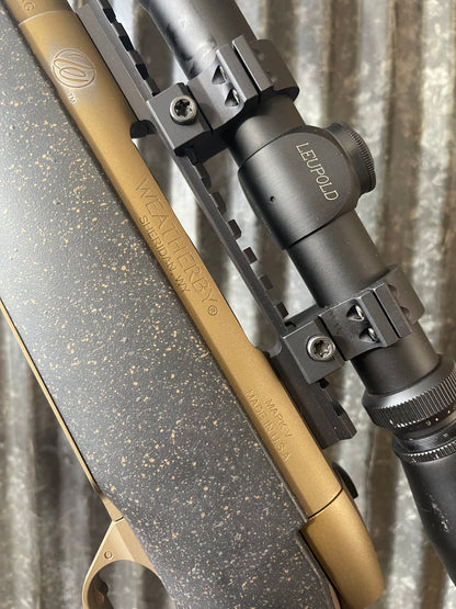 Weatherby Mark V Hunter Bronze – .257 Weatherby Magnum – Leupold VX-II 3-9x Scope – Box & Paperwork