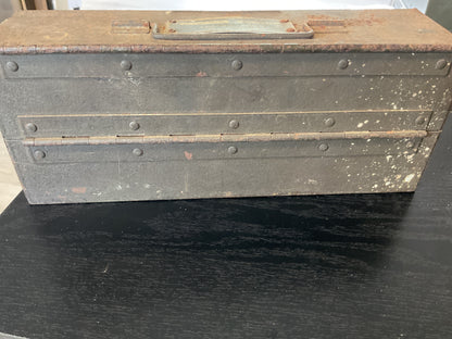 Signal Corps Case CS-137