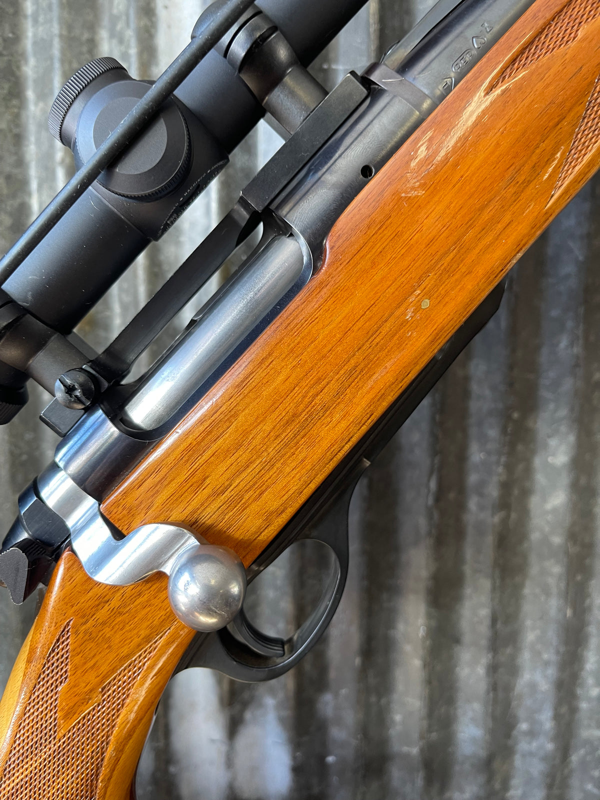 Remington Model 600 6.5mm Remington Magnum – Leupold VX-I 3-9x – Vent Rib