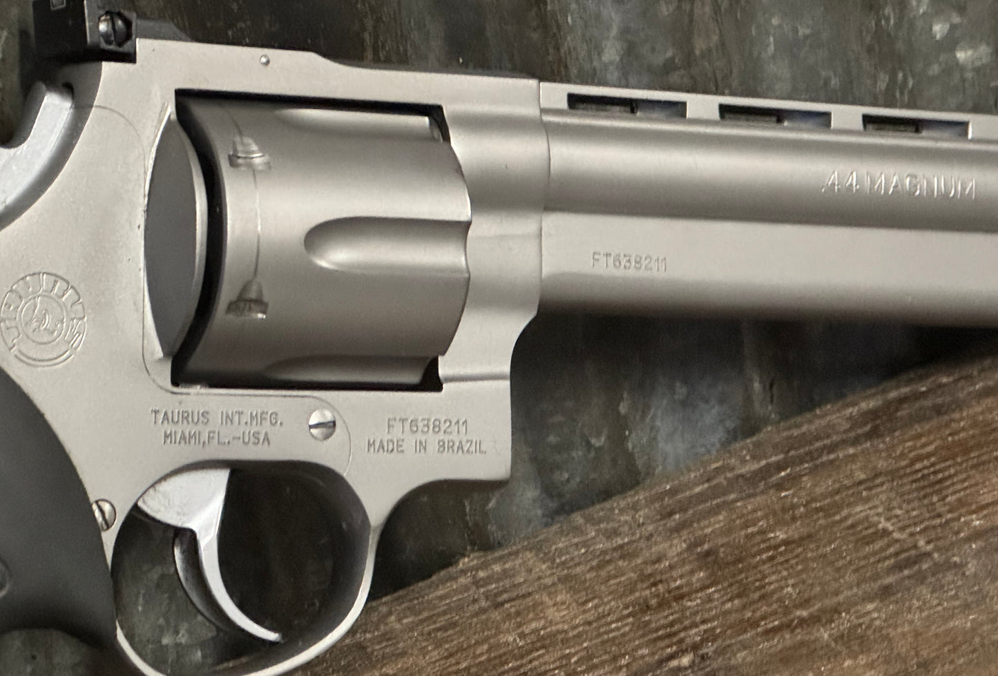 TAURUS MODEL 44 – .44 MAGNUM