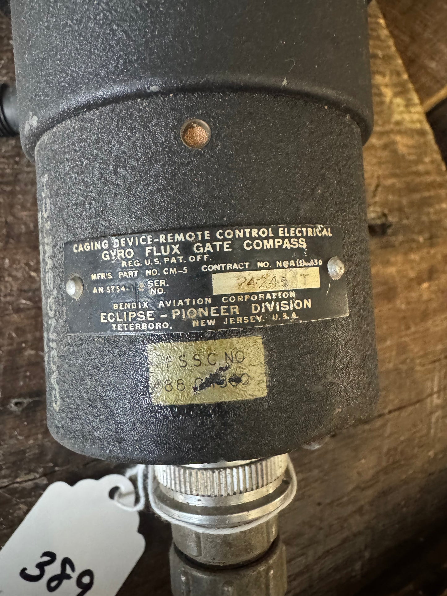 Bendix CM-5 Gyro Flux Gate Compass Caging Device Remote Control Unit