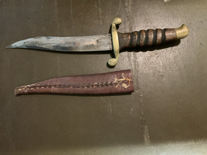 WWII Theatre Knife brown with gold tip handle