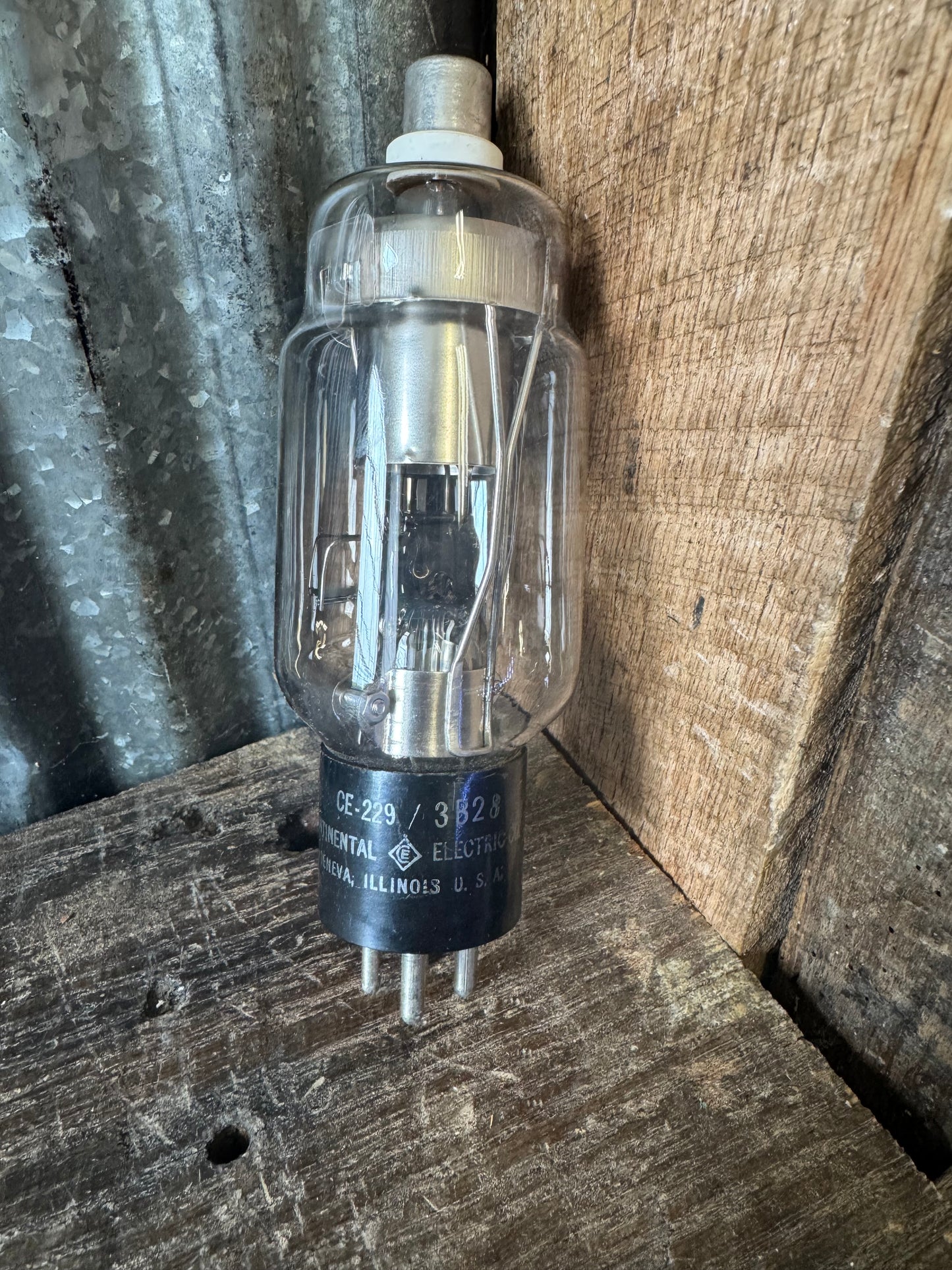 Continental Electric CE-229 / 3B28 High-Voltage Rectifier Tube