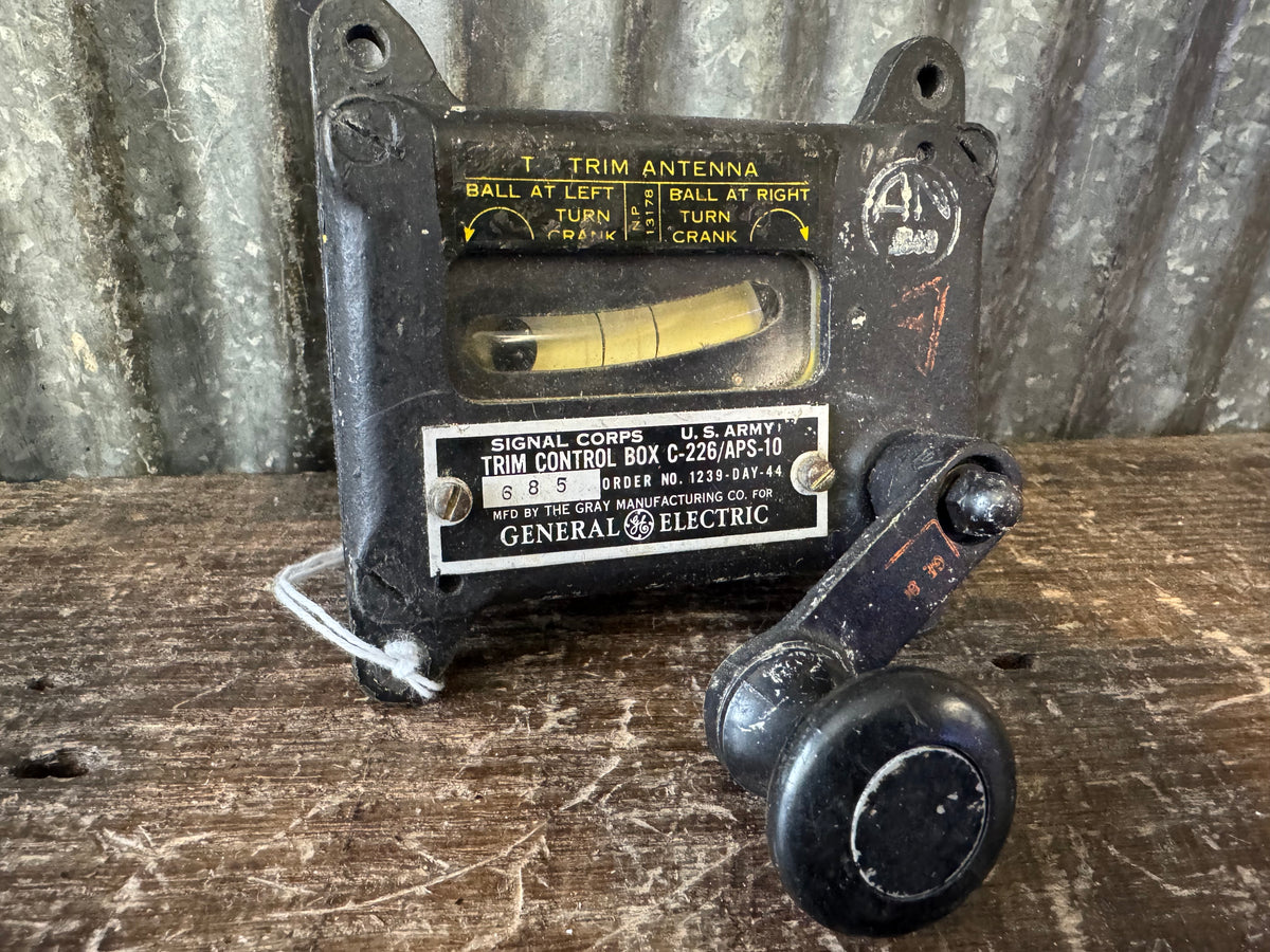 WWII U.S. Army Air Forces C-226/APS-10 Aircraft Radar Antenna Trim Control Box
