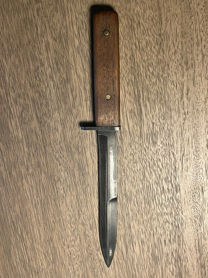 WWII U.S. M4 Bayonet/Fighting Knife by Camillus – With M8 Scabbard